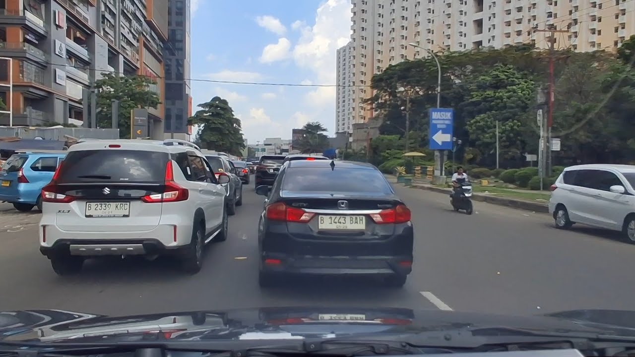 Driving ~ Jalan Raya Pekayon Bekasi