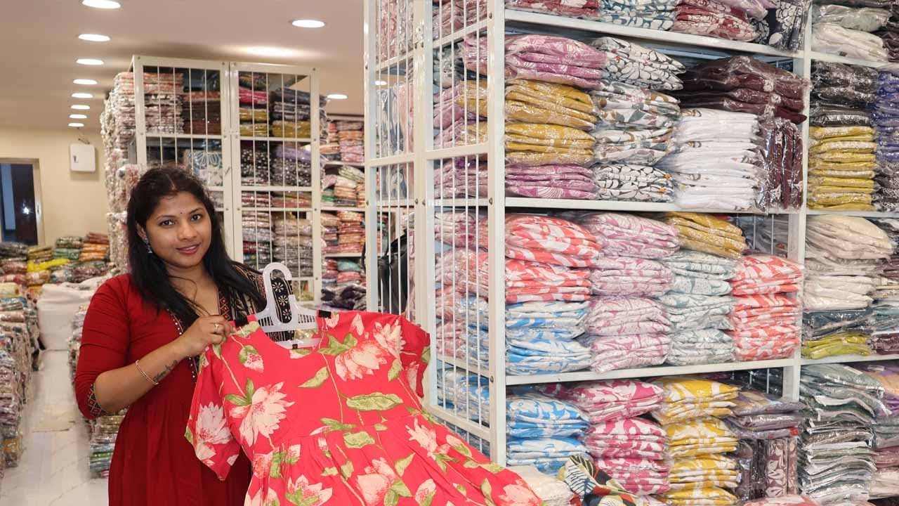 అందరికీ అందుబాటులో ఉన్న ధరలు 😍 | Wholesale Starts IK FASHIONS