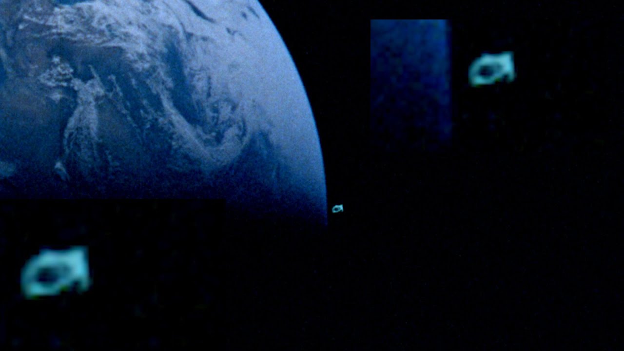UFO Sightings Massive Organic Biological UFO Over Earth? NASA Evidence 2015