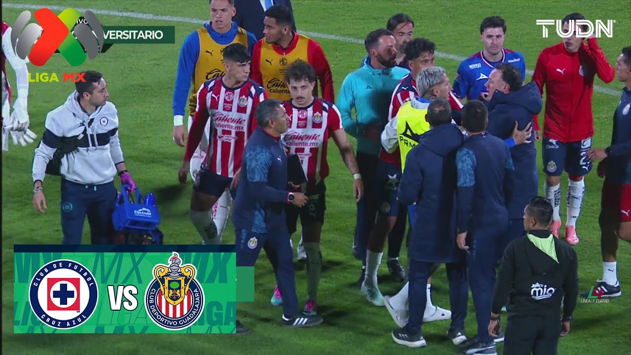 &iexcl;HAY BRONCA! &iexcl;Termina 'calientito' el Cruz Azul ante Chivas en CU! | TUDN