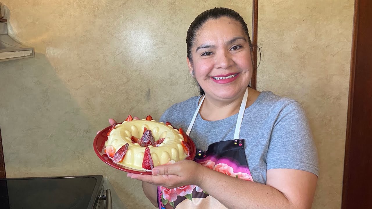 Gelatina de rompope con queso crema Philadelphia