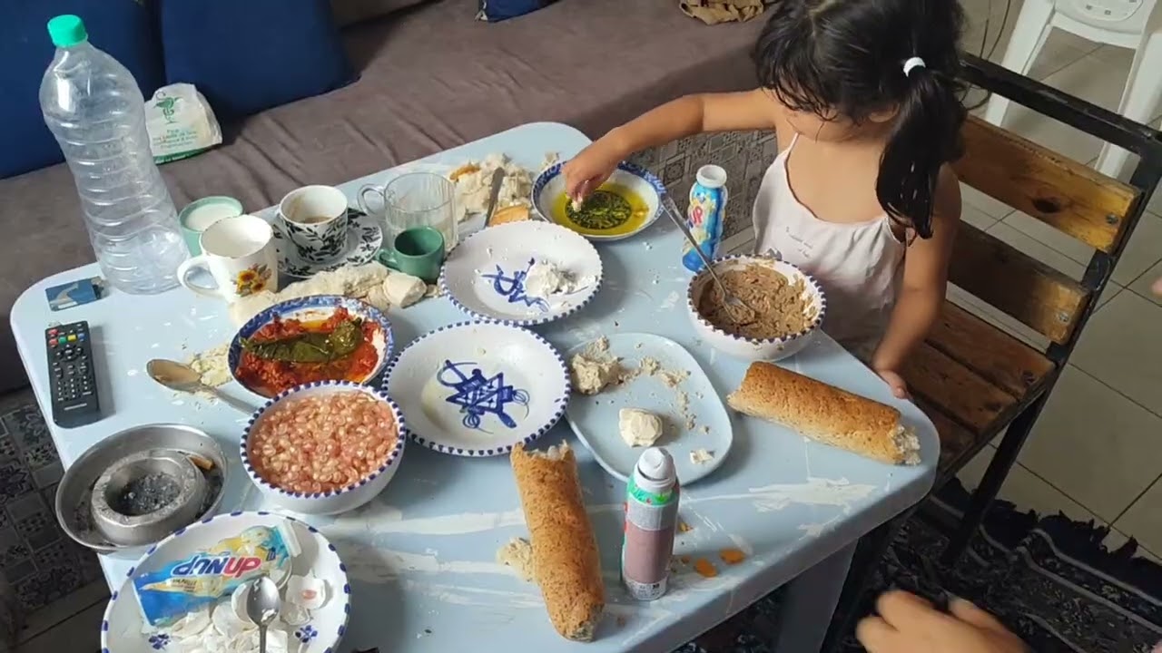 جاوؤ بحذيا و ما نجم كان نكرمهم 🤩 هذاك الي كتب كل نهار و قسموا