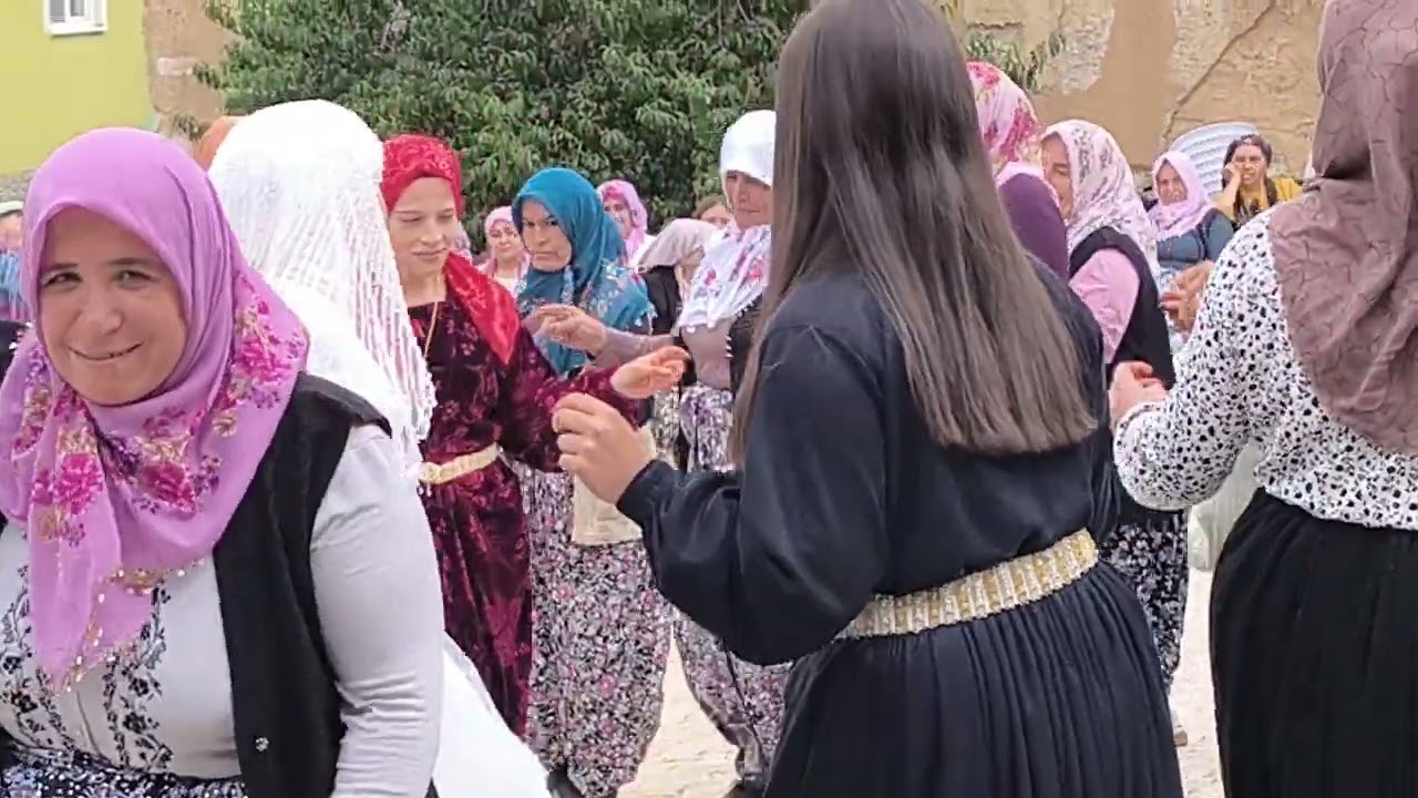 Düğün giriş müziği ve dans oyun havaları AKSEHiR Çakıllar mah Oğuzhan & Büşra Yalçın çiftinin düğünü