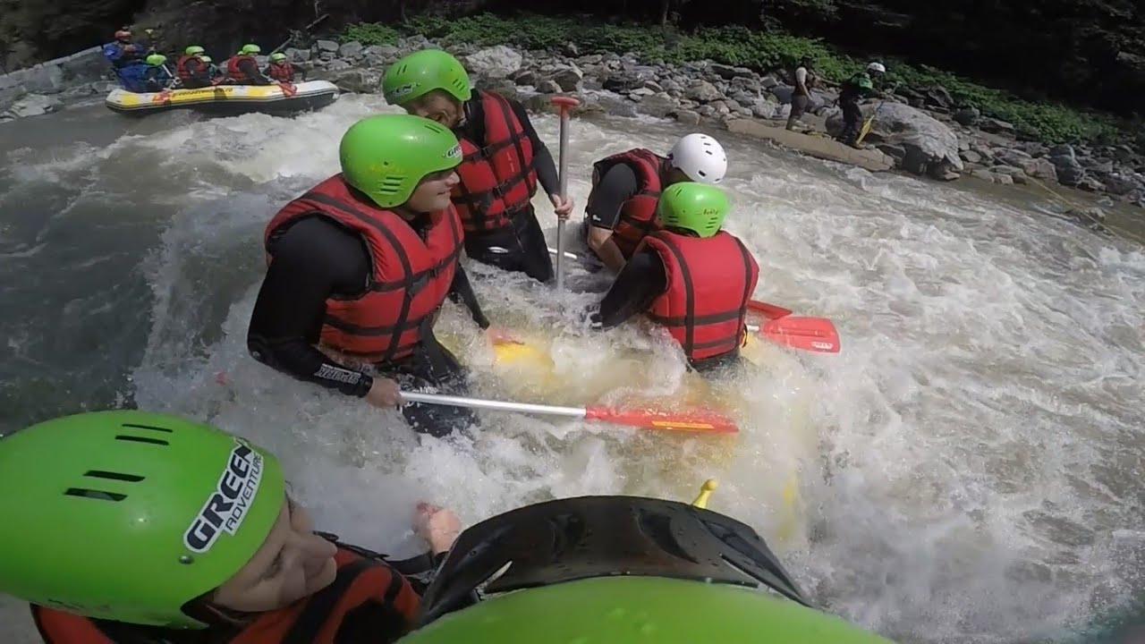 Rafting pe Jiu , super distracție . 2016