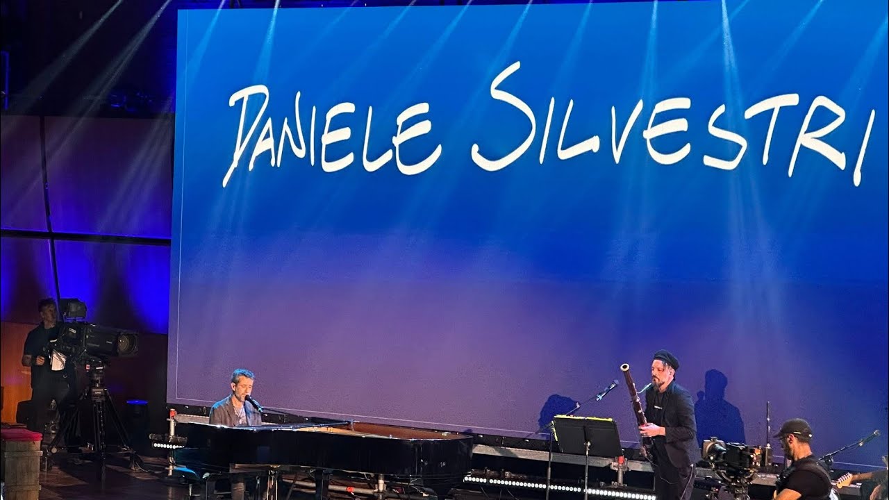A bocca chiusa •Daniele Silvestri & Marco Santoro.