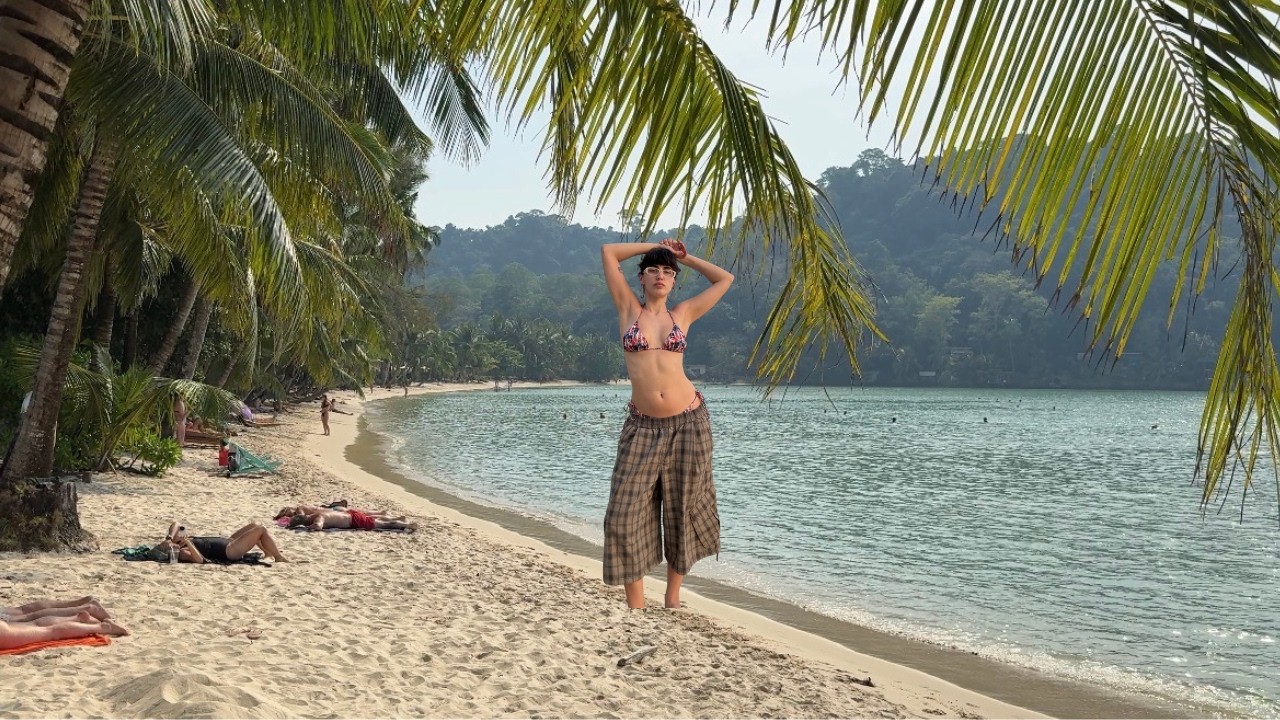 sola en tailandia 01