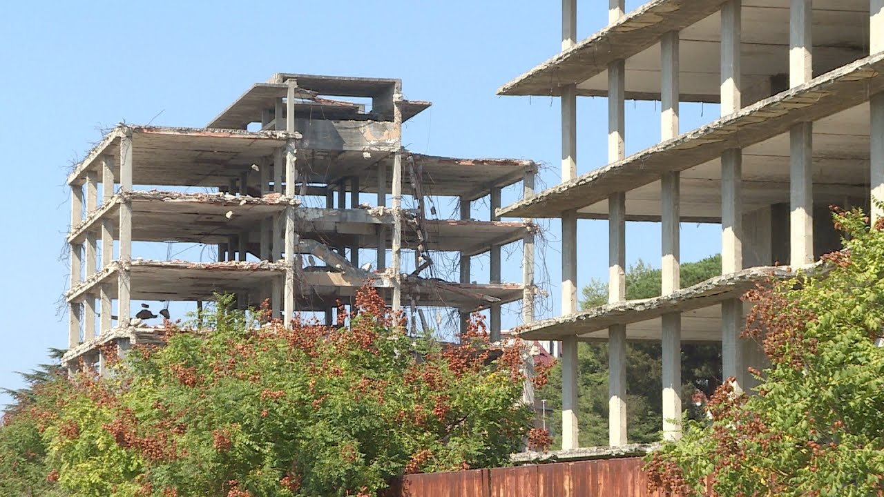 Residence Bravetta, scenari di guerra a Roma