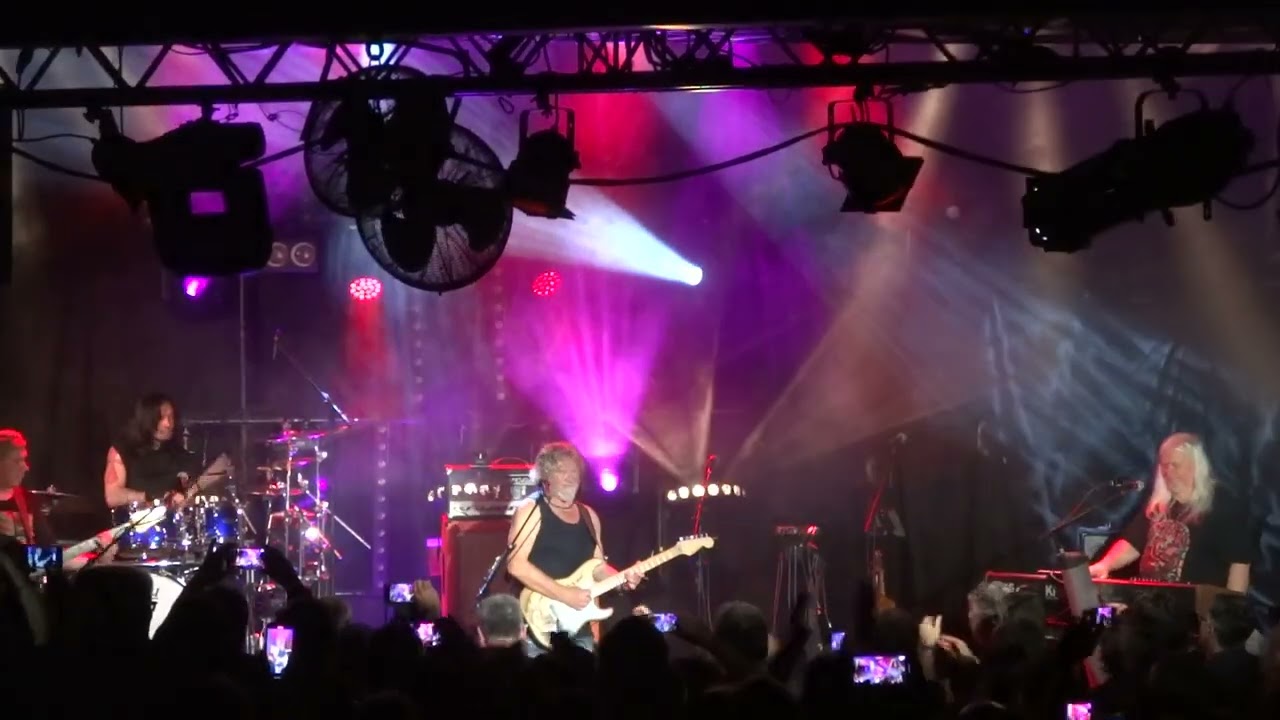 PENDRAGON  Paris  Le Trabendo  14.05.2024       Breaking the Spell