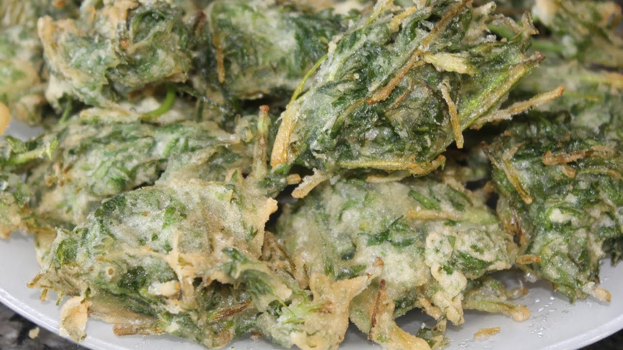 Tempura de folha de cenoura.