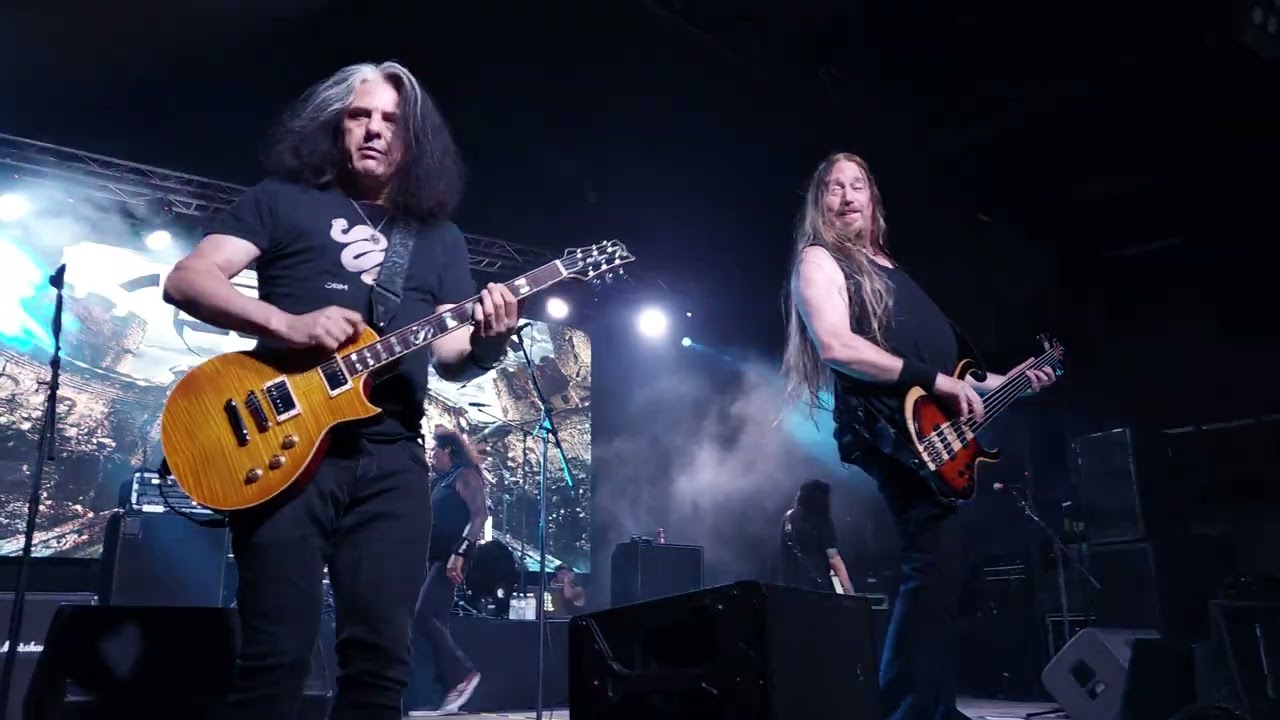 Low - Testament - Concierto en Pepper's Club, Costa Rica (06.08.25)