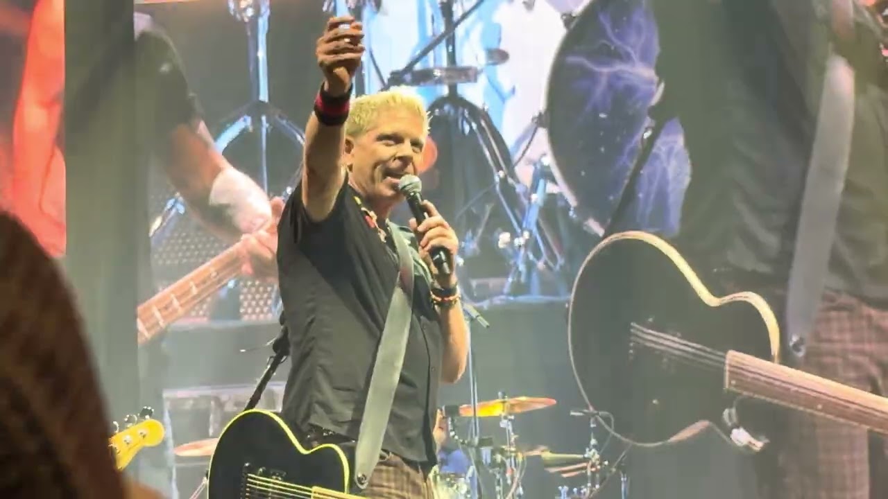 The Offspring - Pretty Fly (For A White Guy) - TD Coliseum, Hamilton (Feb 13, 2026)