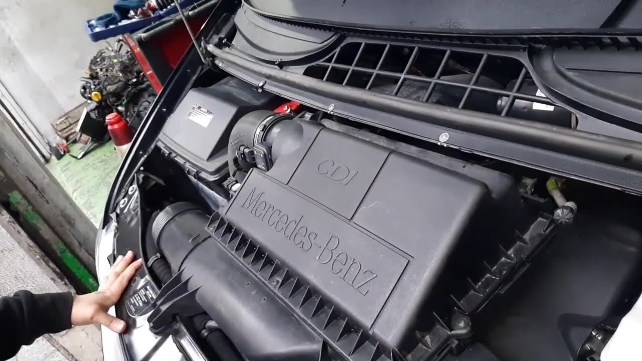 Ubicación del filtro de polen en Mercedes Viano