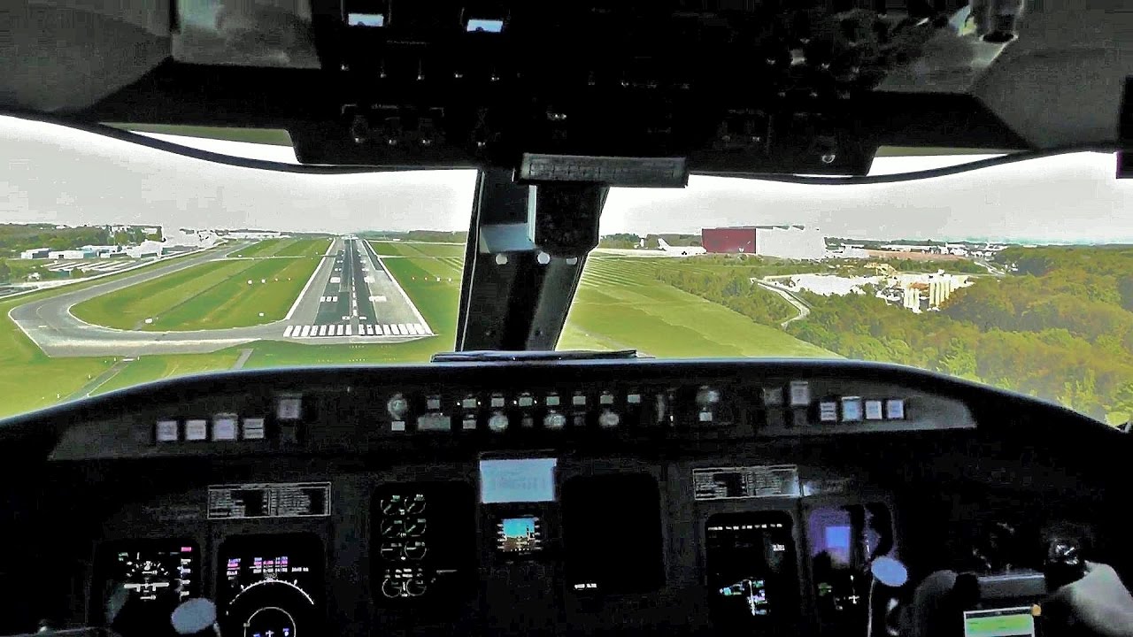 Cockpit View - Hard Approach & Landing in Luxembourg in a SAS CRJ-900 [OY-KFE]