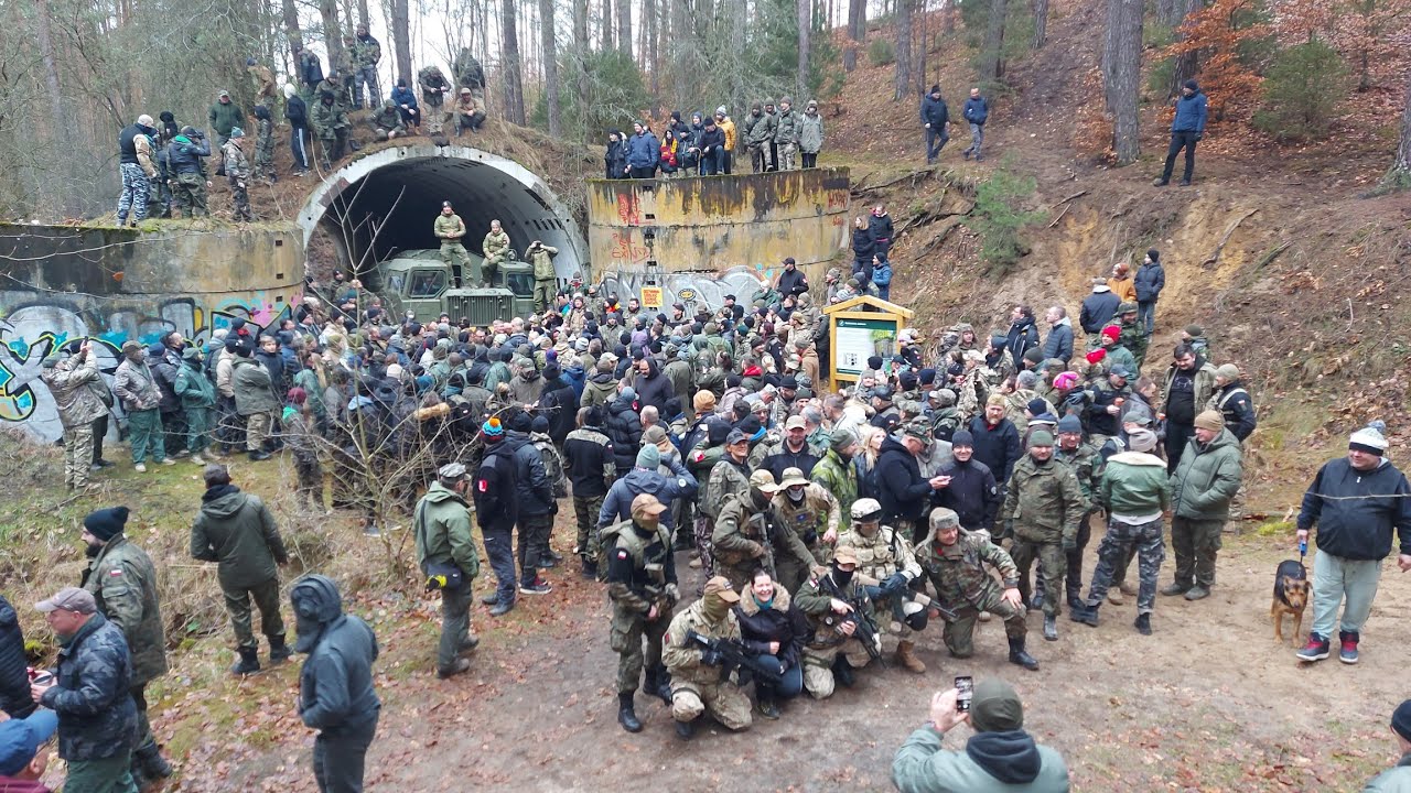 V Zimowy Zlot Lewizna 2025 w Brzeźnica Kolonia -MAZ 7310.