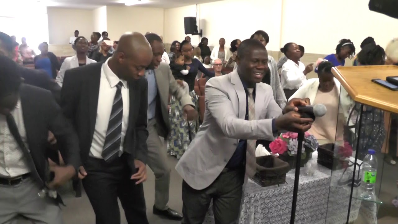 VICTOIRE ALLÉLUIA, CHANTONS CRIONS DE JOIE...