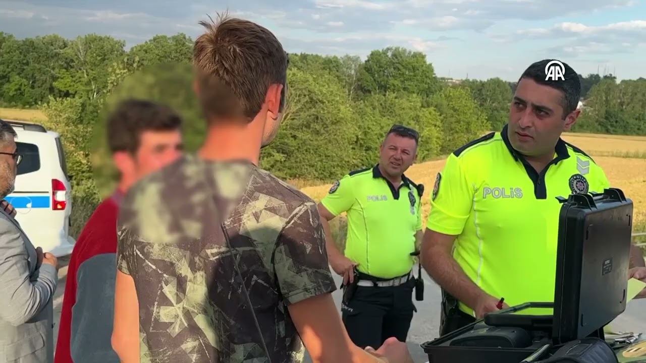Edirne'de alkollü sürücü tarihi köprüden tarlaya uçtu