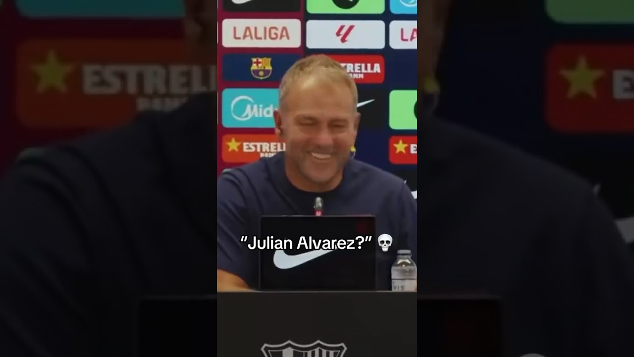 Hansi Flick was surprised he didn't get a Julian Alvarez question from this journalist 😂