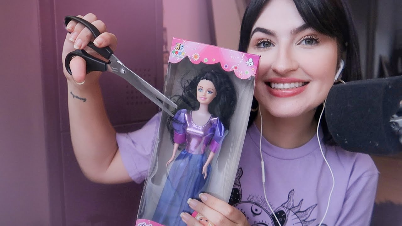 ASMR -  TRANSFORMANDO UMA BONECA EM MIM!