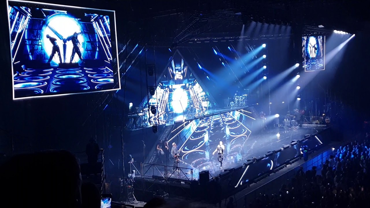 M. Pokora - OUH NA NA - Concert @ Paris AccorHotels Arena - 26/11/2019 - Pyramide Tour