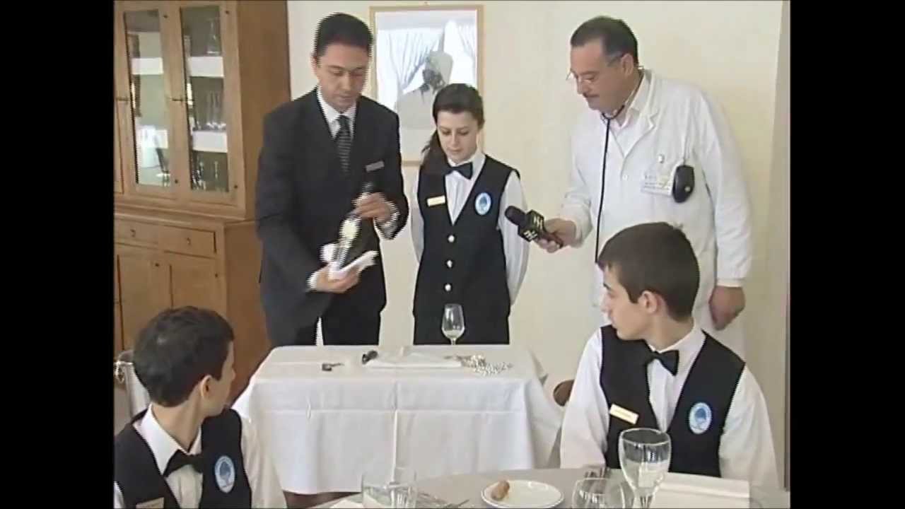 Scuola alberghiera di Acqui Terme. Dottor Mouse sos tv. 1° parte
