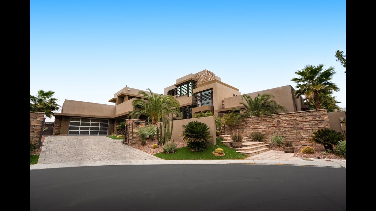 Award-winning 4-level Blue Heron ‘Modern Vegas’ retreat