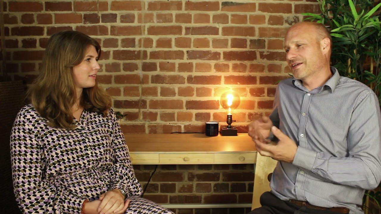 How much should I pay my Estate Agent? || Q&A