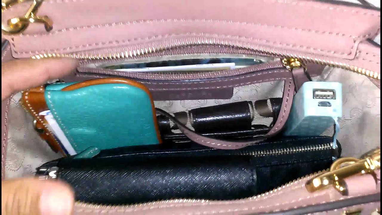 What's in my new Michael Kors Selma Studded Bag?