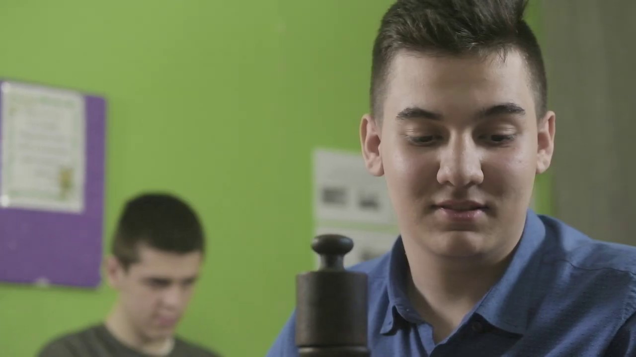 Основно училиште „Крсте Мисирков“: микробит уредот како мерна и помошна алатка за експерименти