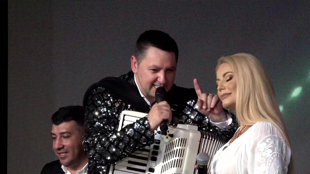 Emilia Ghinescu si Paul Stanga duet cu vocea la spectacol , UN OM CAT O ORCHESTRA 
