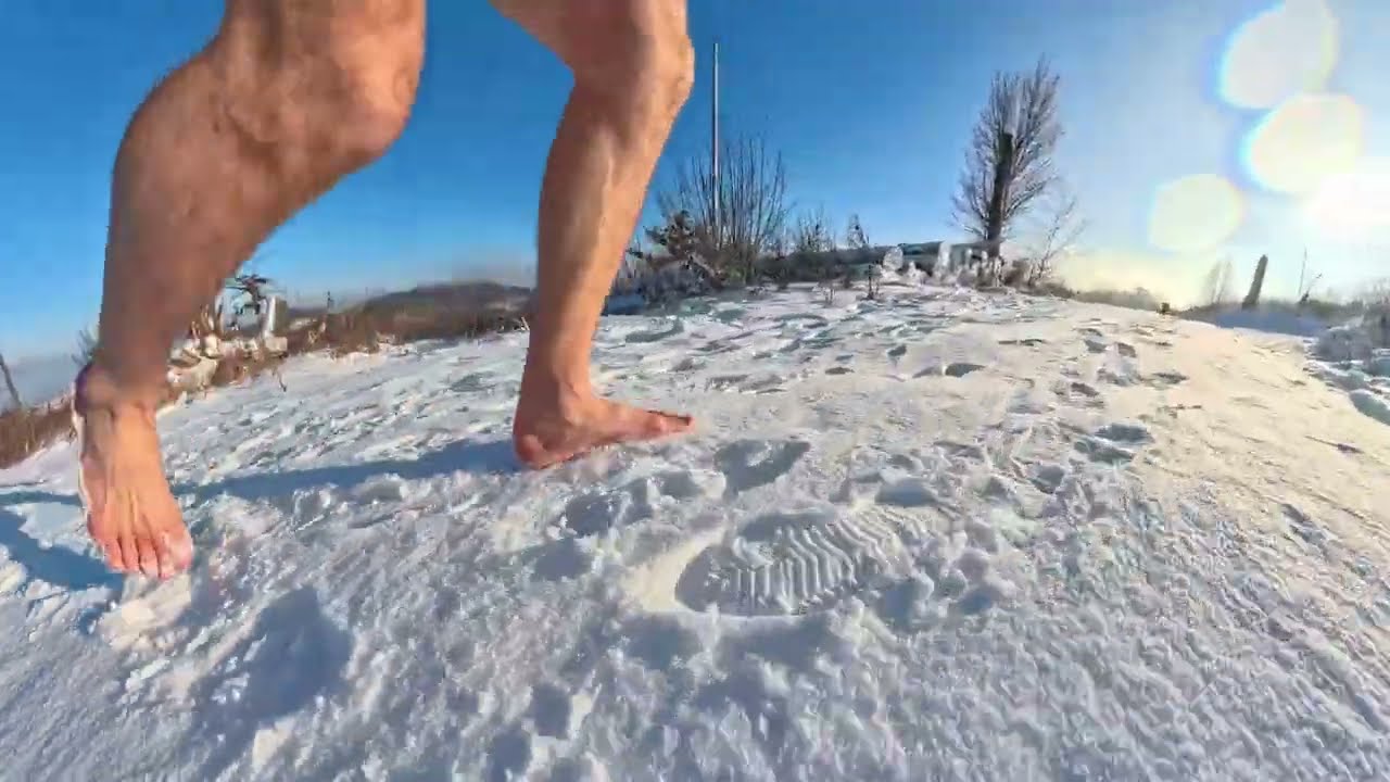 Mit der Badehose durch das #Schneegebirge
