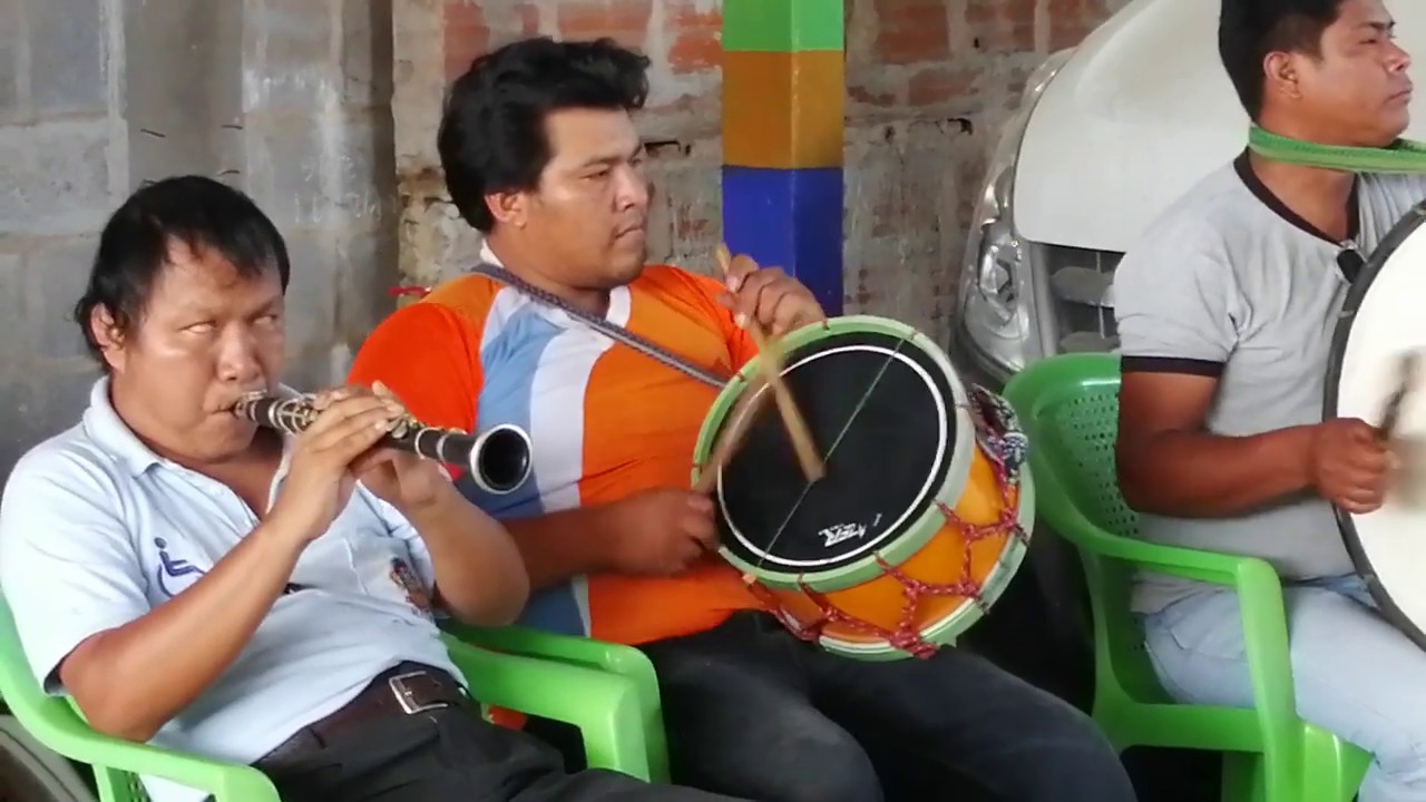 JAVICH : BOMBOBAILE CON EL CONJUNTO TÍPICO LOS  WIHUANEROS DE LA SELVA 2020 - TARAPOTO - PERÚ.