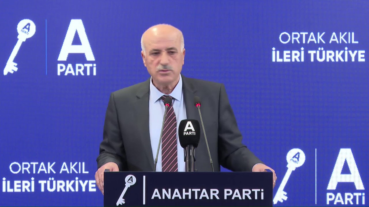 Parti Sözcümüz Sayın Fuat Geçen, Parti Genel Merkezimizde basın açıklaması gerçekleştiriyor.