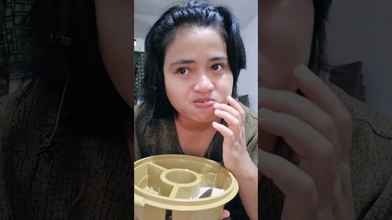 asmr beras mentah di dua tempat satu wadah