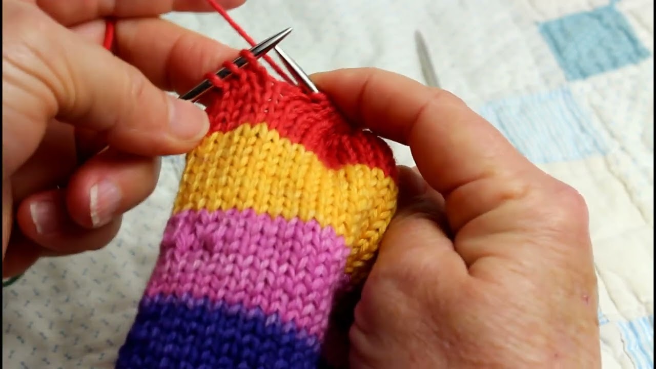 2 CIRC SOCKS Video 4 - Knit a wedge toe on your socks
