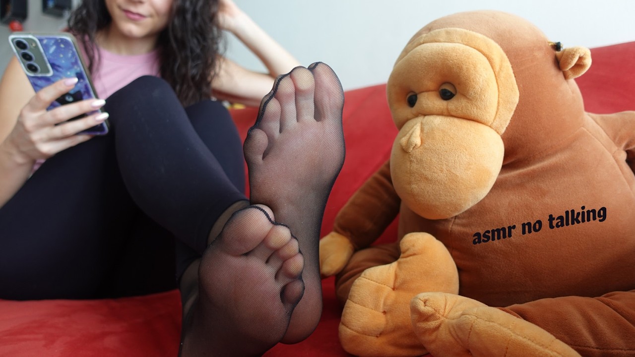 ASMR No Talking — Hypnotic Feet Movements