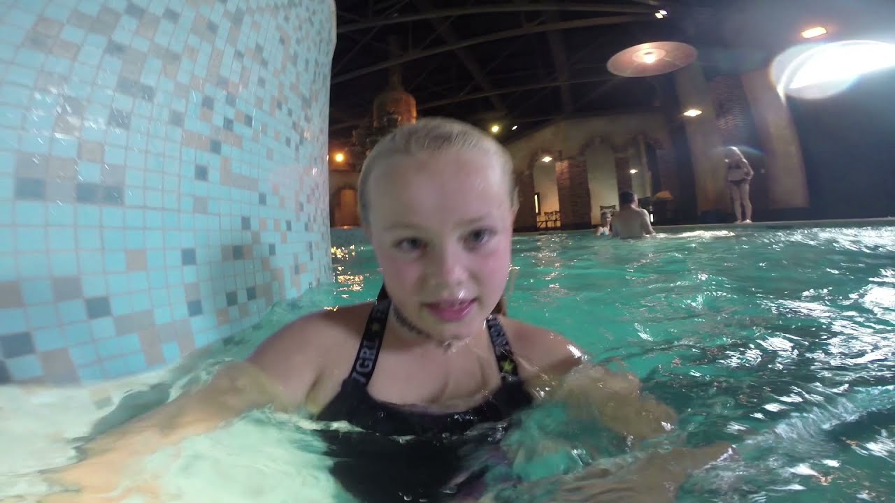 Zwembad in de Efteling - ♥LOL met LOUISE♥ #Efteling #Zwembad #Aquapark #Bosrijk #Ravelijn #Baron