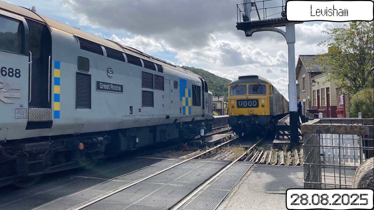 *19 minute closure* Levisham Level Crossing - 28.08.2025