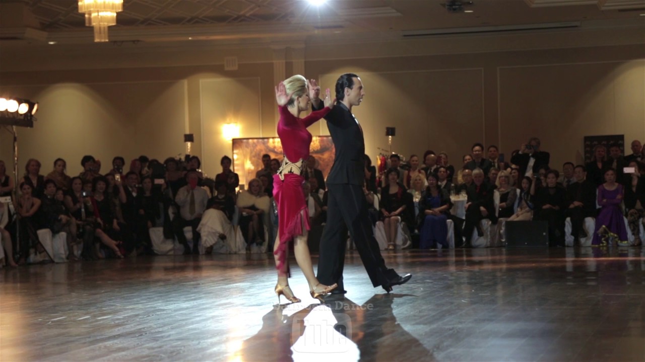 Michael Malitowski & Joanna Leunis - CHA CHA - Elite Dance Showcase