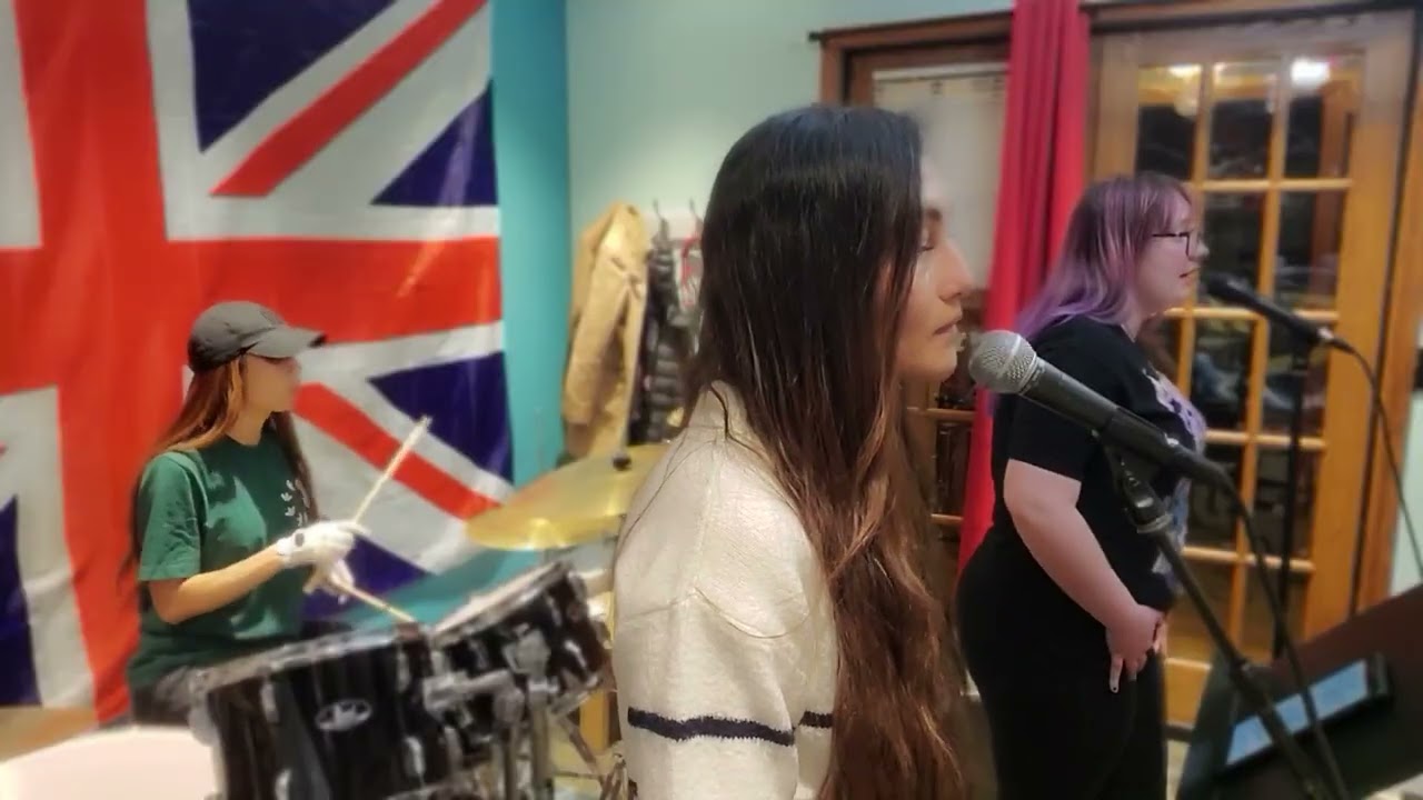 Rehearsal session 36:  #callmewhenyouresober by #evanescence (2)