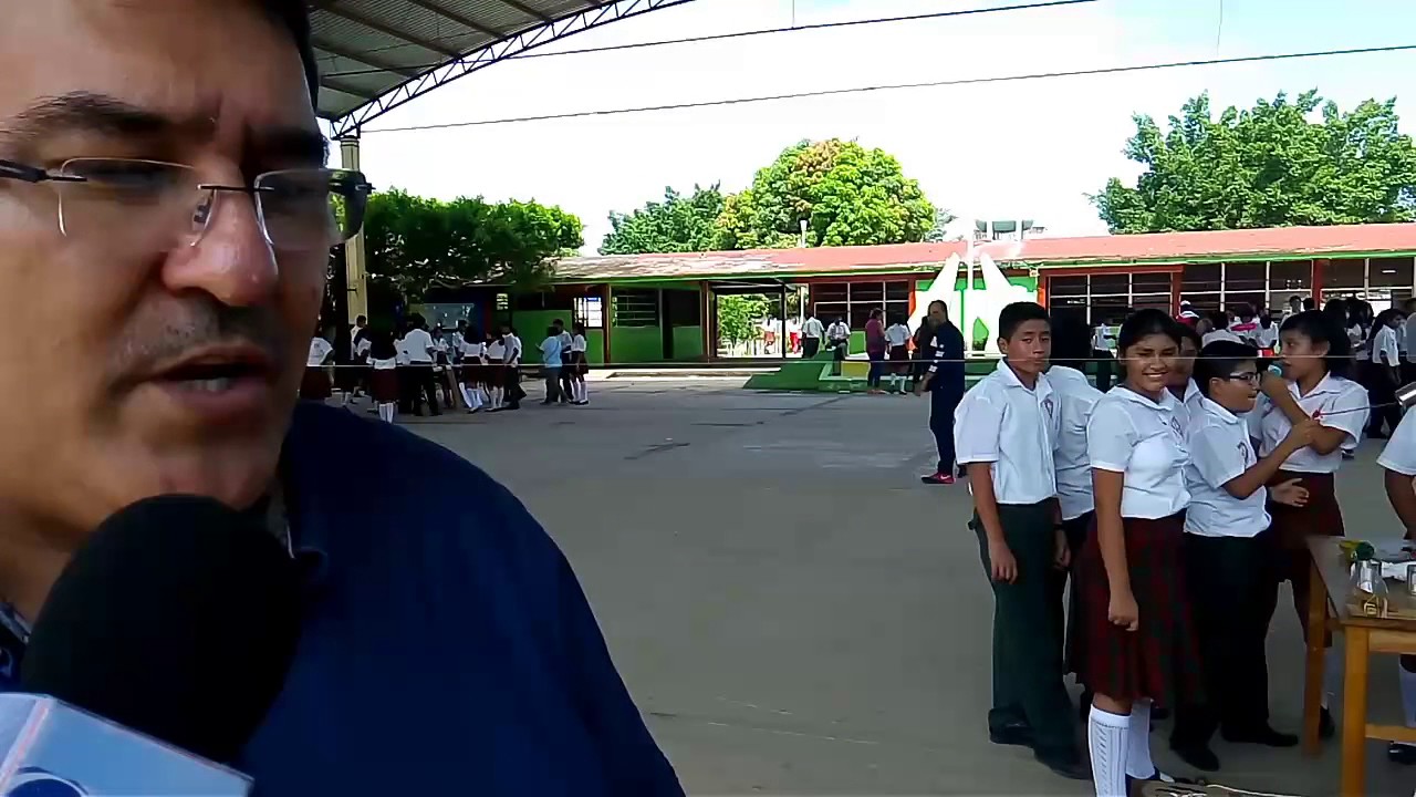 Secundaria Ramón E Balboa realiza artesanias con reciclaje