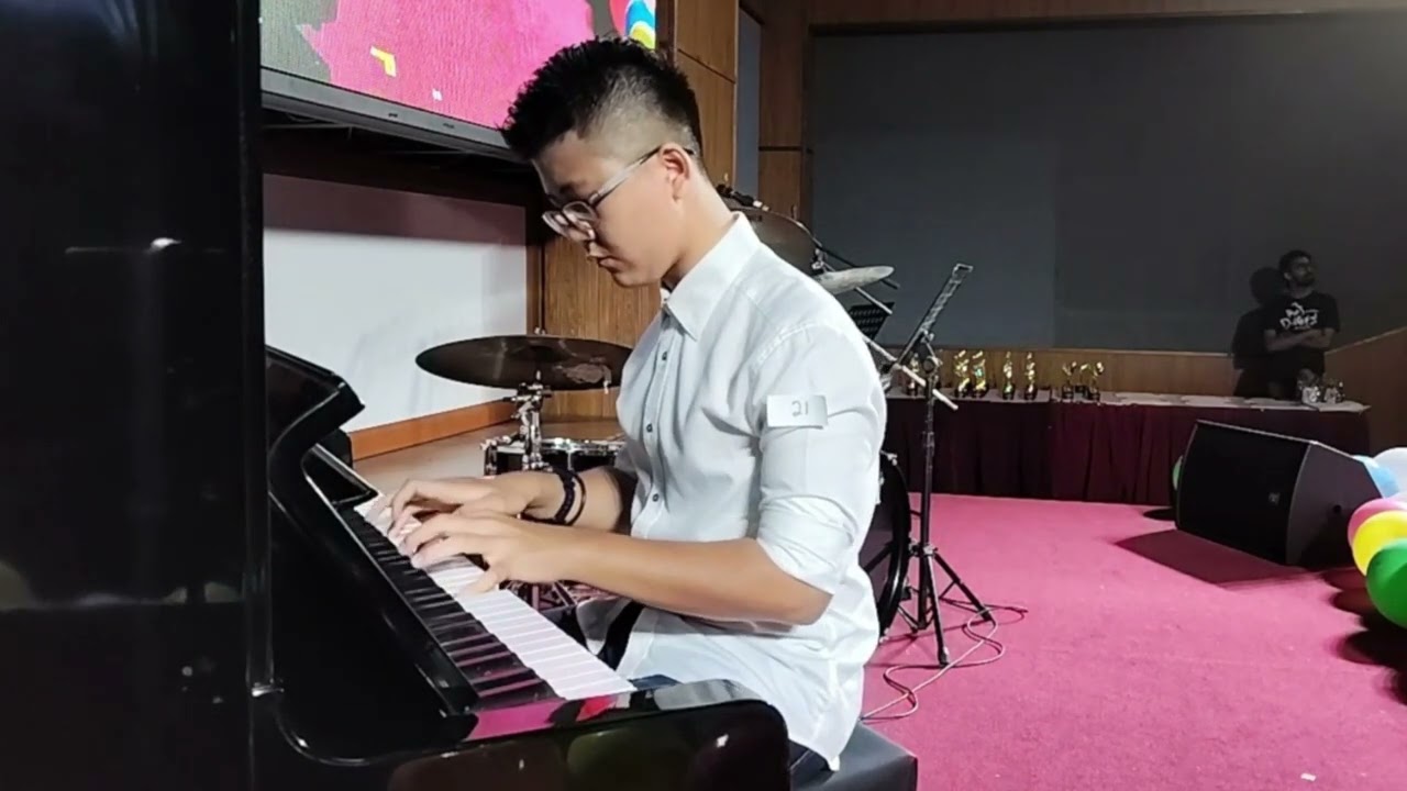 Dream World Music 2025 Concert: Loke Anson: Carol Of The Bells