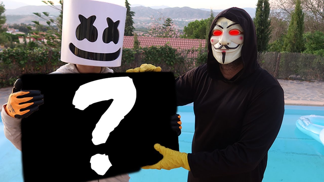 MARSHMELLO LE HACE UN REGALO SORPRESA AL HACKER DE CILIO *Minecraft en la vida real*
