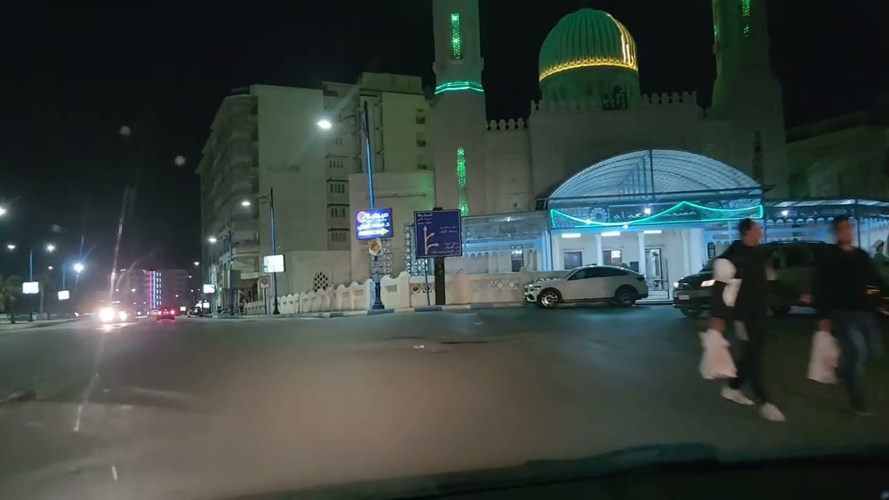العوام والكورنيش ليل من ليالي الشتاء