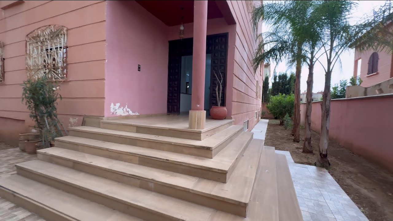 فيلا محفضة للبيع بمساحة ديال 534متر 😱4 واجهات احسن موقع فيك يا رياض السلام بني ملال 🤩0674436117☎️