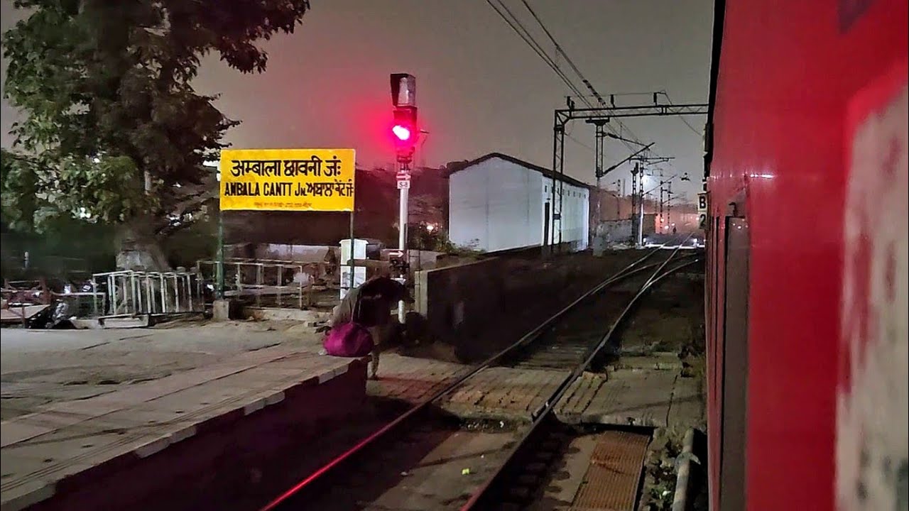 Kalka Howrah Netaji Express departing Ambala Cantt Jn !!