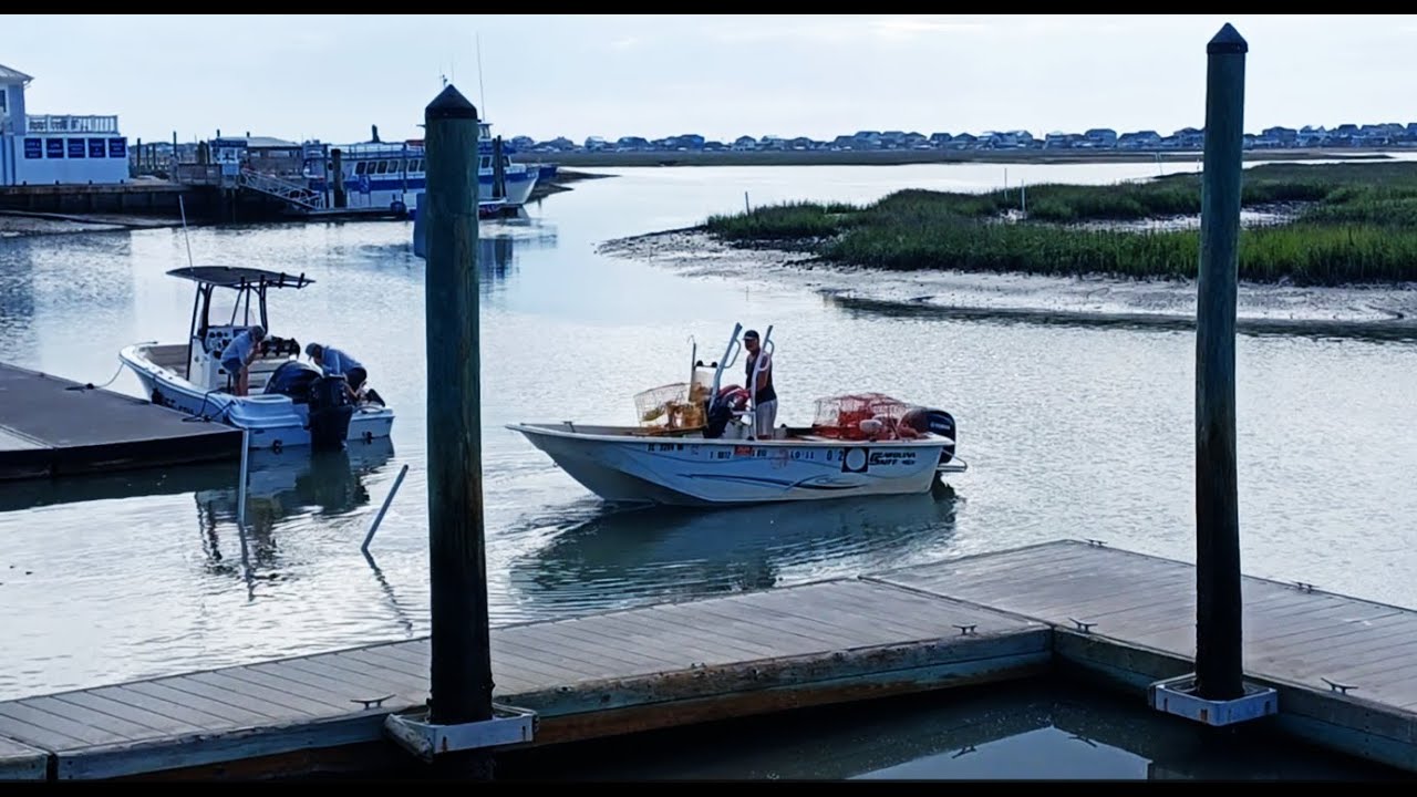 Murrells Inlet BOAT RAMP. EXCELLENT SKILLS. BIG Boats, Small Boats. They Have It All. #boatlifestyle