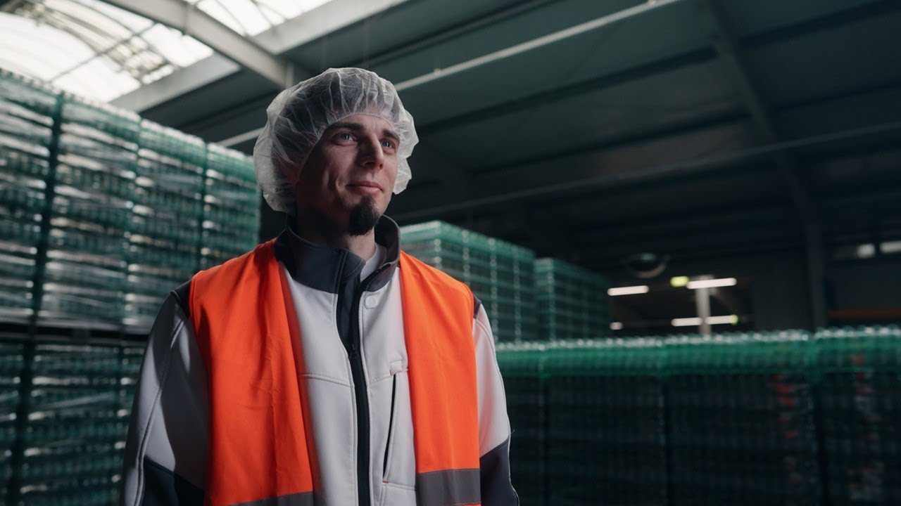 Der Qualitäts-Check: So sorgt Laborant Danny für deine verlässliche Erfrischung