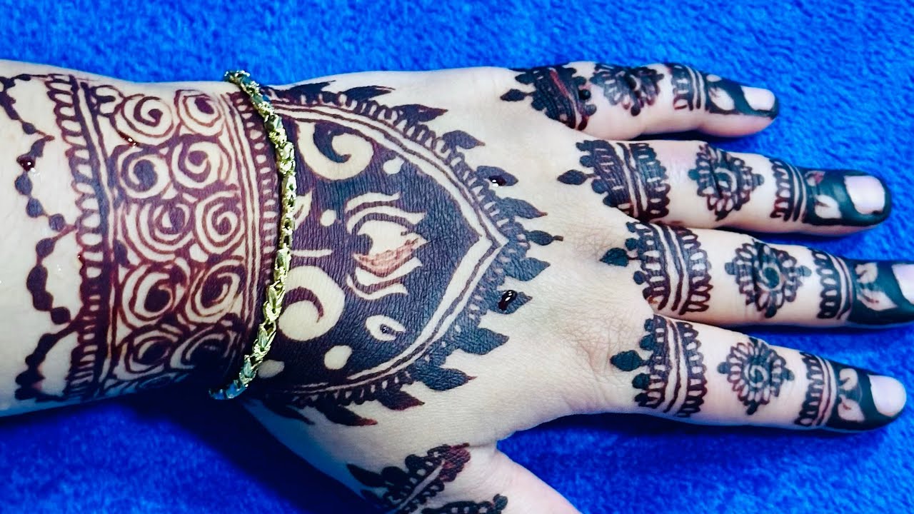 Lotus mehndi design 🪷| Stylish back hand mehndi 