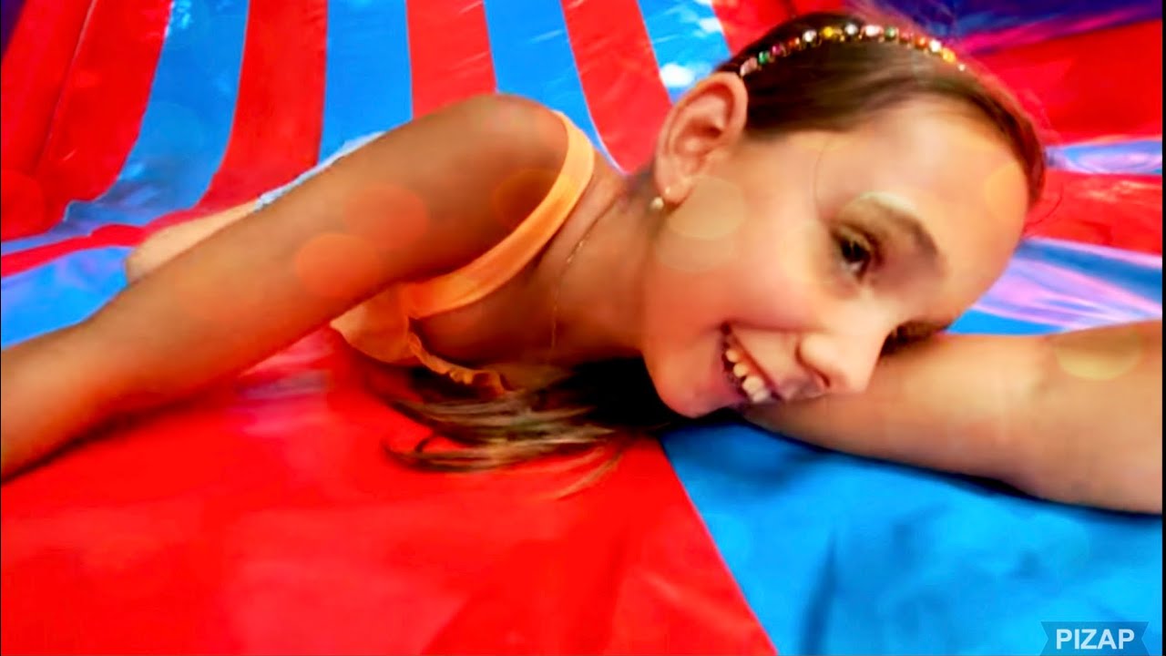 👧 MARA cu TRISTEȚE 🆚 BUCURIE în Căutarea MAȘINII 🚗 PERFECTE