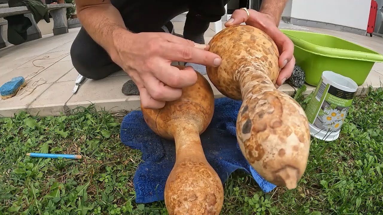 Making the instruments of capoeira - the caba&ccedil;a for the berimbau